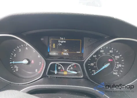 2018 Ford Focus S z USA, uszkodzony, nr VIN 1FADP3E28JL291782